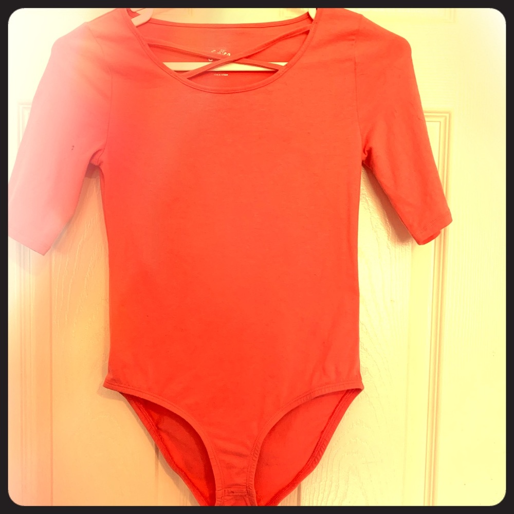 3/30$ Bright pink bodysuit/leotard